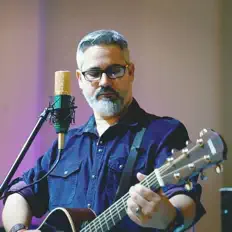 Dengarkan Javier Brú, tonton video musik, baca bio, lihat tanggal tur & lainnya!