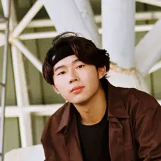 聆聽 朱彥安、觀看音樂影片、閱讀小傳、查看巡演日期等！