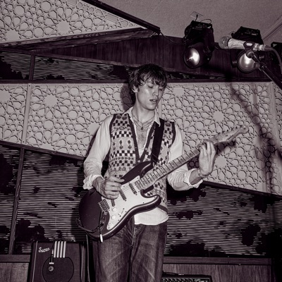 Listen to Jasper Harris, watch music videos, read bio, see tour dates & more!