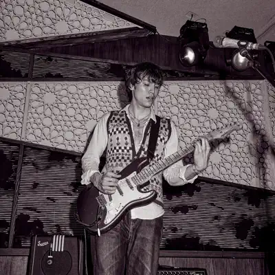 Listen to Jasper Harris, watch music videos, read bio, see tour dates & more!