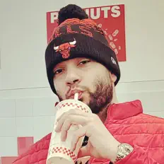 收听 Sweeney Oz、观看音乐视频、阅读小传、查看巡演日期等 ！