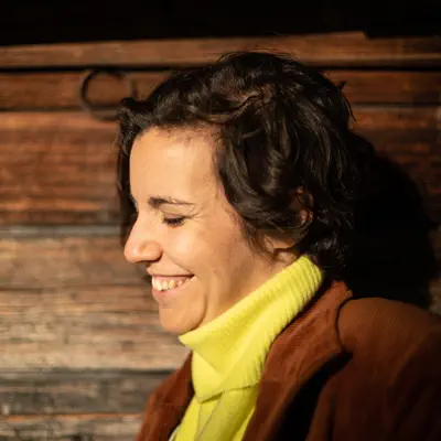 Listen to Flavie Léger-Roy, watch music videos, read bio, see tour dates & more!