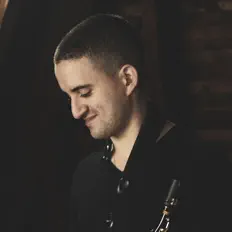 Poslechněte si interpreta Bobby G, sledujte hudební videa, přečtěte si životopis, podívejte se na data turné a další informace.