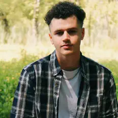 Payton Williams을(를) 듣고, 뮤직 비디오를 보고, 약력을 읽고, 투어 일정 등을 확인하세요!