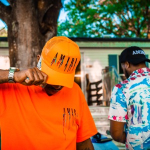 T up (feat. Fino)