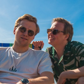 Skal du ikke bade, Petter? Slæm Dønk & Vidar Villa