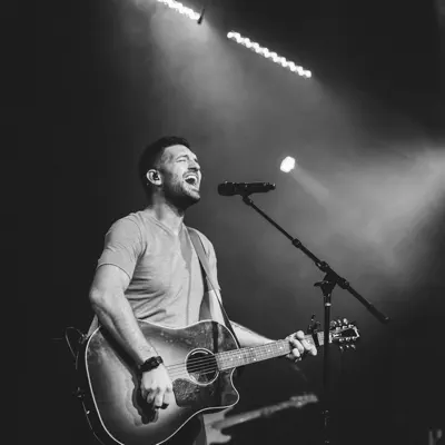 Ascolta Tyler Gardner, guarda video musicali, leggi la biografia, vedi le date del tour & altro!