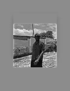 Poslechněte si interpreta Smooveddy, sledujte hudební videa, přečtěte si životopis, podívejte se na data turné a další informace.