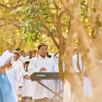 Wena ufanele ukubongwa (Khanyisani khoza) - Single