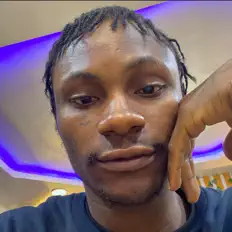 Escucha a SloAne, mira videos musicales, lee su biografía, consulta las fechas de las gira y más.