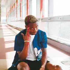 Alien Johnson dinle, müzik videolarını izle, biyografisini oku, tur tarihlerini ve daha fazlasını gör!