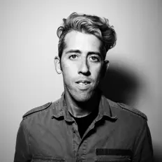 Ascolta Joseph Brent, guarda video musicali, leggi la biografia, vedi le date del tour & altro!