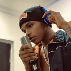 Hör dir Lil Kiddy an, schau dir Musikvideos an, lies die Biografie, finde Tourdaten und mehr!