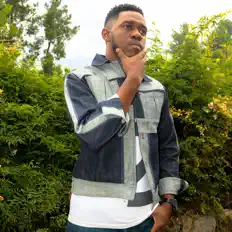 Poslechněte si interpreta Kusini, sledujte hudební videa, přečtěte si životopis, podívejte se na data turné a další informace.