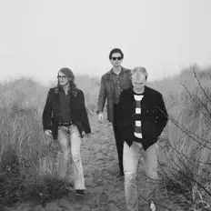 LUNDE: песни, клипы, биография, даты выступлений и многое другое.