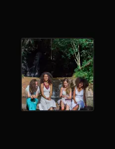 Escucha a Cristalina, mira vídeos musicales, lee la biografía, consulta fechas de giras y mucho más.