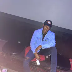 Ouve Georgie Boy, vê vídeos de música, lê a biografia, vê as datas da digressão e muito mais!