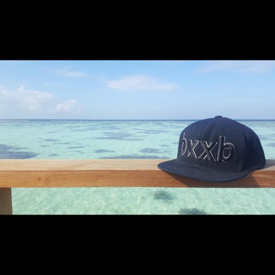 1985 Music Presents: 30 Somethin' - Single