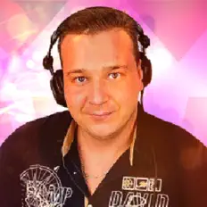 Poslechněte si interpreta DJ Steel Alex, sledujte hudební videa, přečtěte si životopis, podívejte se na data turné a další informace.