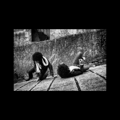 Cayendo Bajo - Single