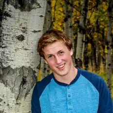 Alex Coulter सुनें, म्यूज़िक वीडियो देखें, बायो पढ़ें, दौरे की तारीखें और बहुत कुछ देखें!