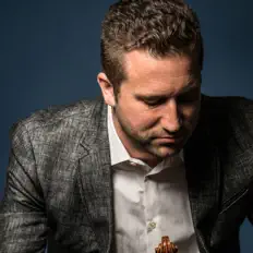 收听 Benjamin Bowman、观看音乐视频、阅读小传、查看巡演日期等 ！