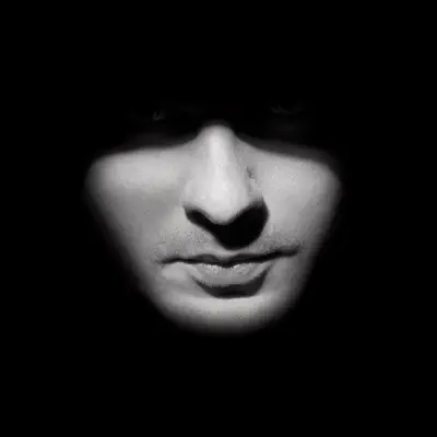 Listen to Mas Flores, watch music videos, read bio, see tour dates & more!