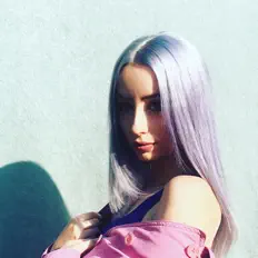 Sove을(를) 듣고, 뮤직 비디오를 보고, 약력을 읽고, 투어 일정 등을 확인하세요!