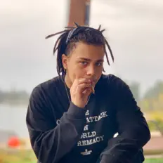 Ci$co सुनें, म्यूज़िक वीडियो देखें, बायो पढ़ें, दौरे की तारीखें और बहुत कुछ देखें!