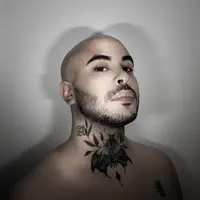 undefinedを聴いたり、ミュージックビデオを鑑賞したり、経歴やツアー日程などを確認したりしましょう！