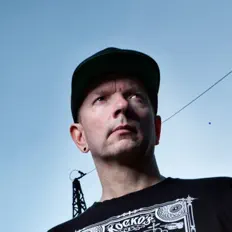 Listen to Heinrich & Heine, watch music videos, read bio, see tour dates & more!