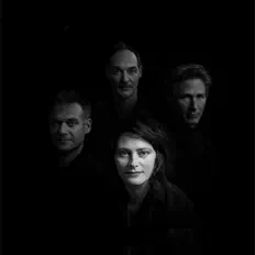 Automneを聴いたり、ミュージックビデオを鑑賞したり、経歴やツアー日程などを確認したりしましょう！