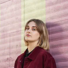 Brighid dinle, müzik videolarını izle, biyografisini oku, tur tarihlerini ve daha fazlasını gör!