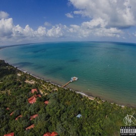 Flee the Country (feat. Fly Anakin & Big Kahuna OG) Tuamie