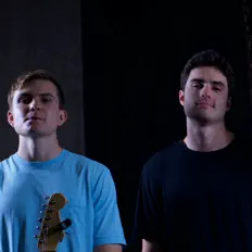 Listen to Liyr, watch music videos, read bio, see tour dates & more!