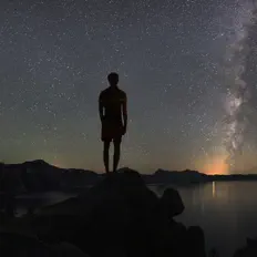 Poslechněte si interpreta Awaken, sledujte hudební videa, přečtěte si životopis, podívejte se na data turné a další informace.