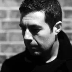 Listen to Roberto, watch music videos, read bio, see tour dates & more!
