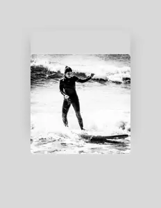 Grrl Fridayを聴いたり、ミュージックビデオを鑑賞したり、経歴やツアー日程などを確認したりしましょう！