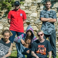 Motivos (feat. Antenor, Miatã, Gabriel Fróes, Miguel MareQ & Igor Bidi) - Single - Essência Records