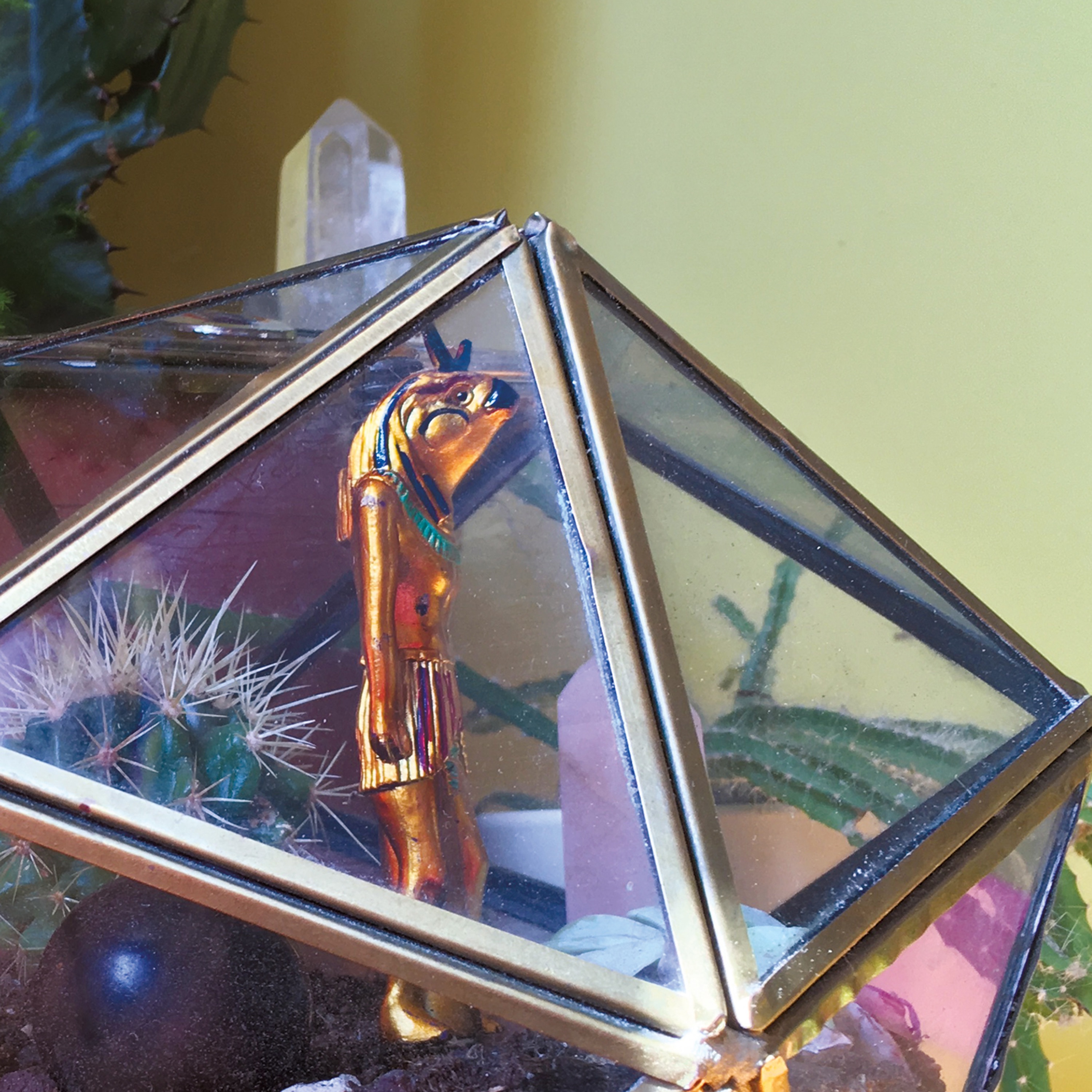 Black Zone Myth Chant - radio romantica