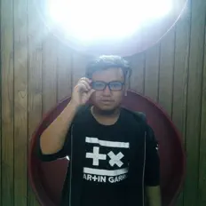 Ouça Soniic, assista a videoclipes, leia a biografia, veja as datas das turnês e mais!