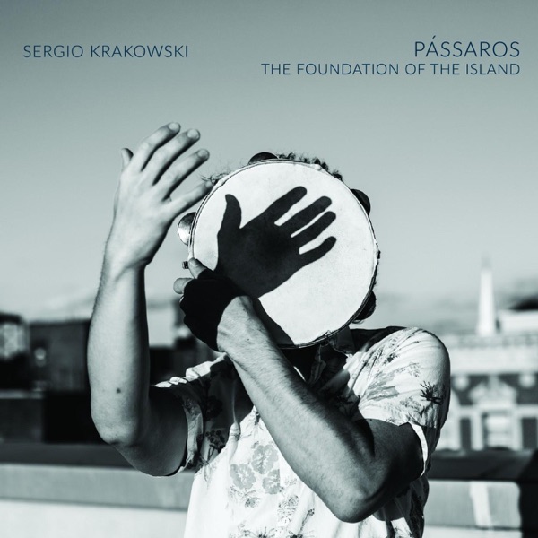 Pássaros : The Foundation of the Island