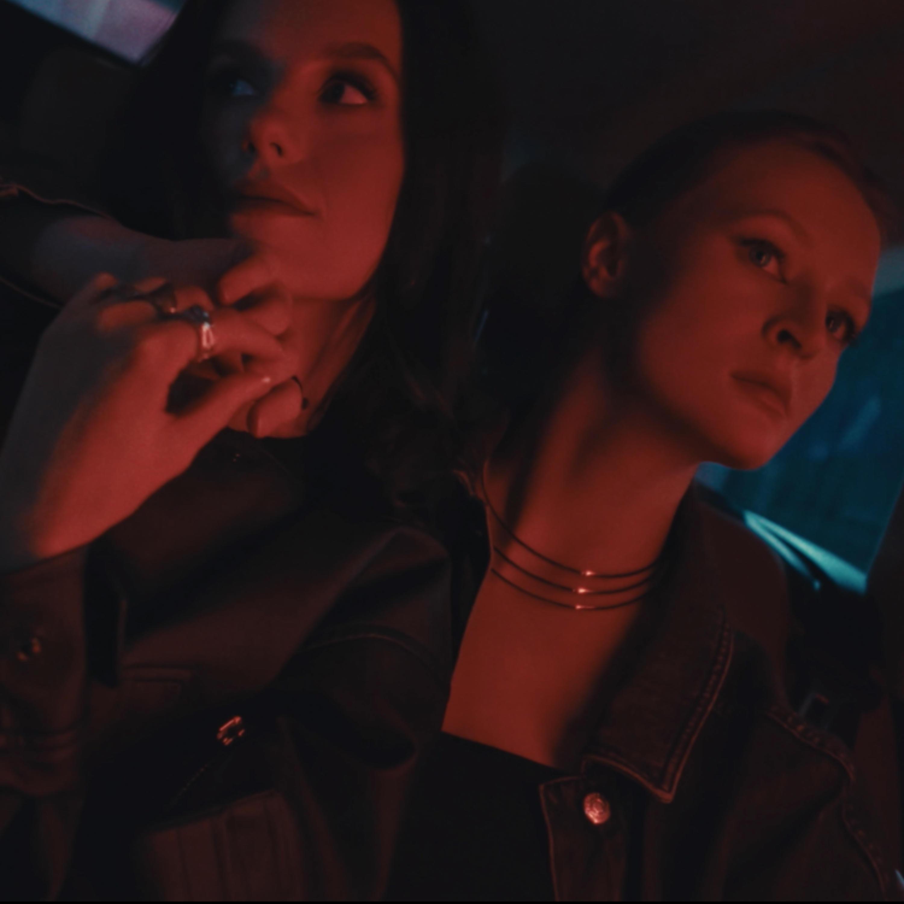 SISTERS ON WIRE - Neskubek Radijo stotis XXL FM