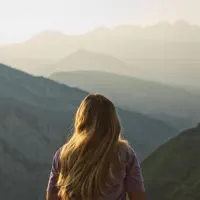 Nuk lul'zon pa Zot — Ana Bushgjokaj
