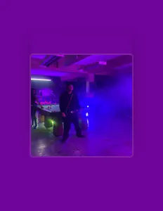 Young Bloodyを聴いたり、ミュージックビデオを鑑賞したり、経歴やツアー日程などを確認したりしましょう！