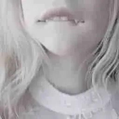 twojom vampire girl >ᵥ_ᵥ< - Single