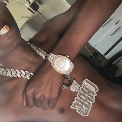 War Outside (feat. 1kMari) - Single