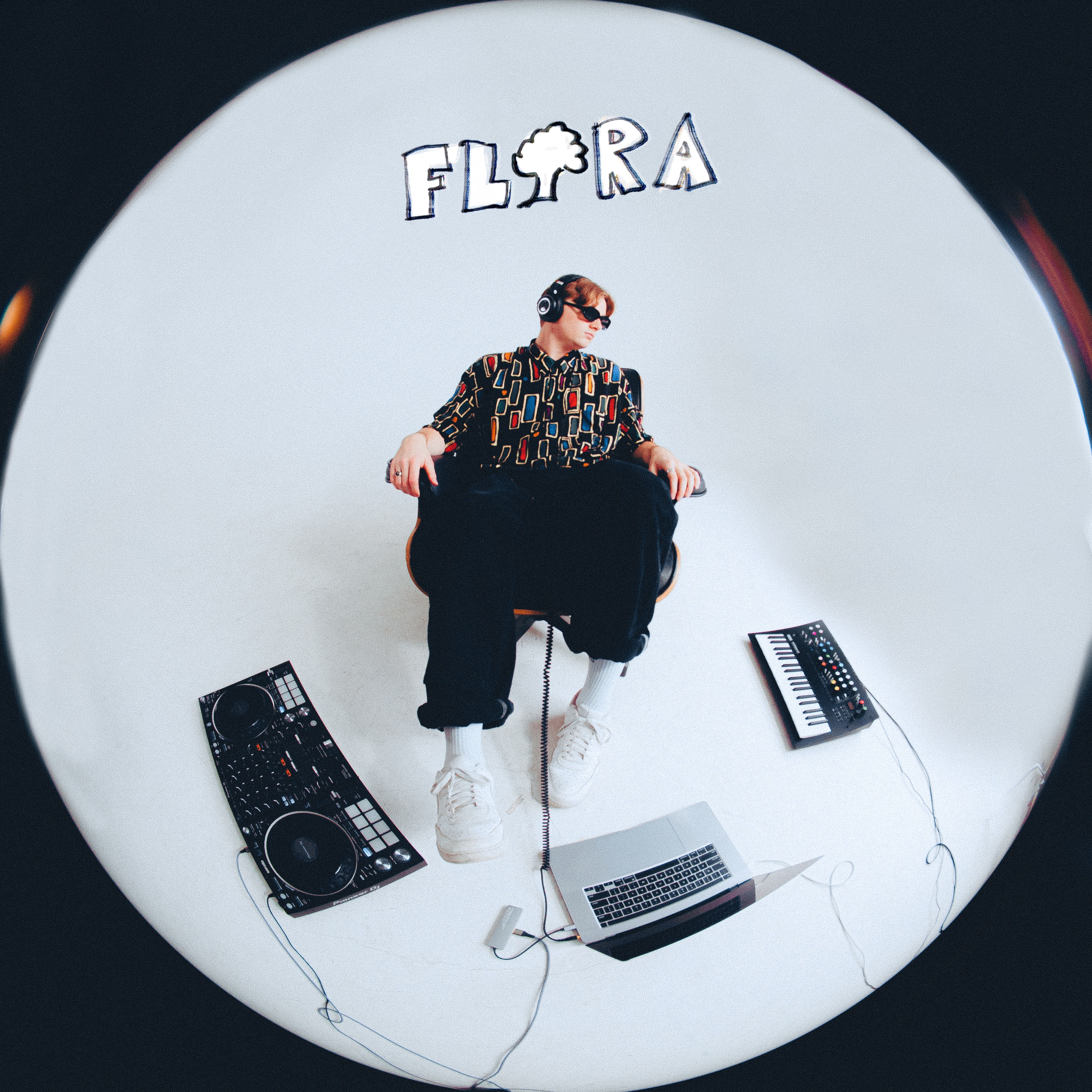 FLORA (Deluxe)