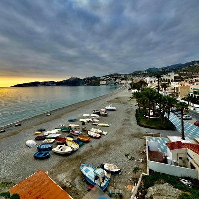 CALIENTE (feat. Yung Kurz) - Single