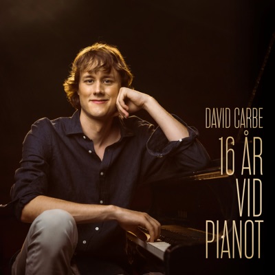 16 år vid pianot